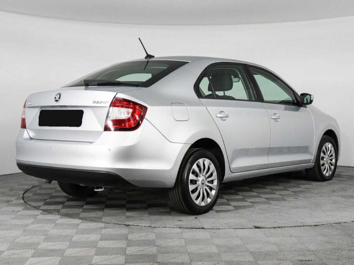 Skoda Rapid с пробегом — 2018 год. Фото: #4