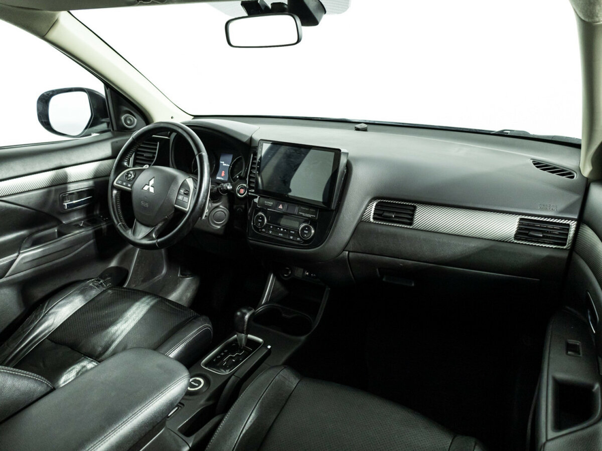 Mitsubishi Outlander с пробегом — 2013 год. Фото: #8
