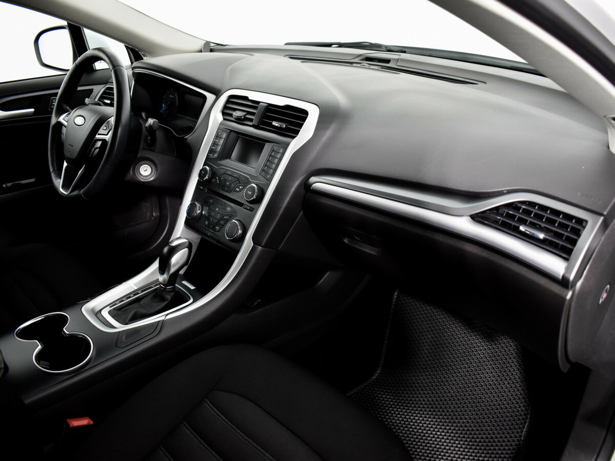 Ford Mondeo с пробегом — 2017 год. Фото: #12