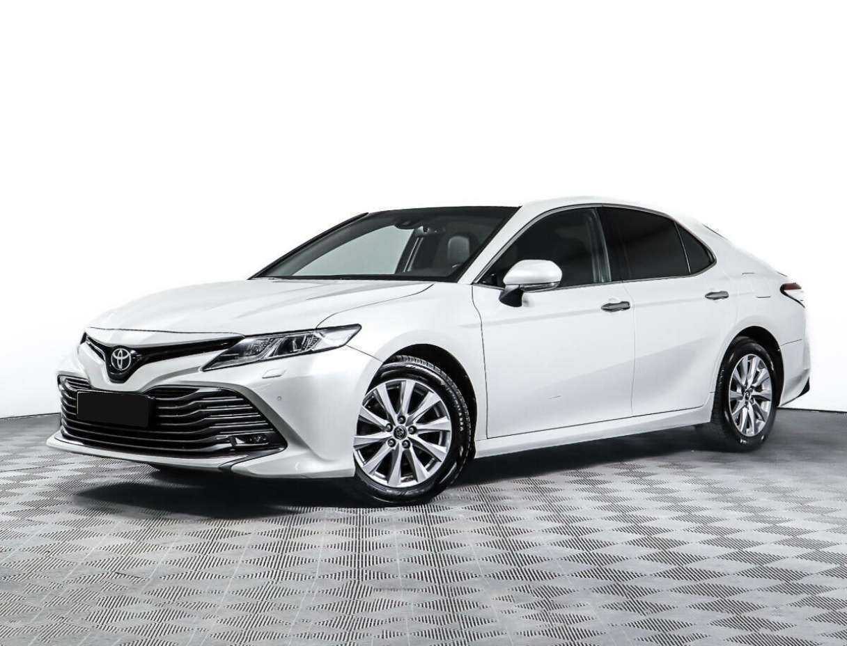 Toyota Camry с пробегом — 2018 год. Фото: #0
