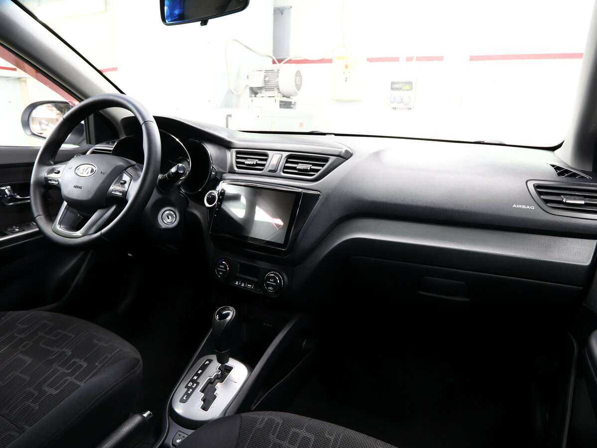 Kia Rio с пробегом — 2012 год. Фото: #8