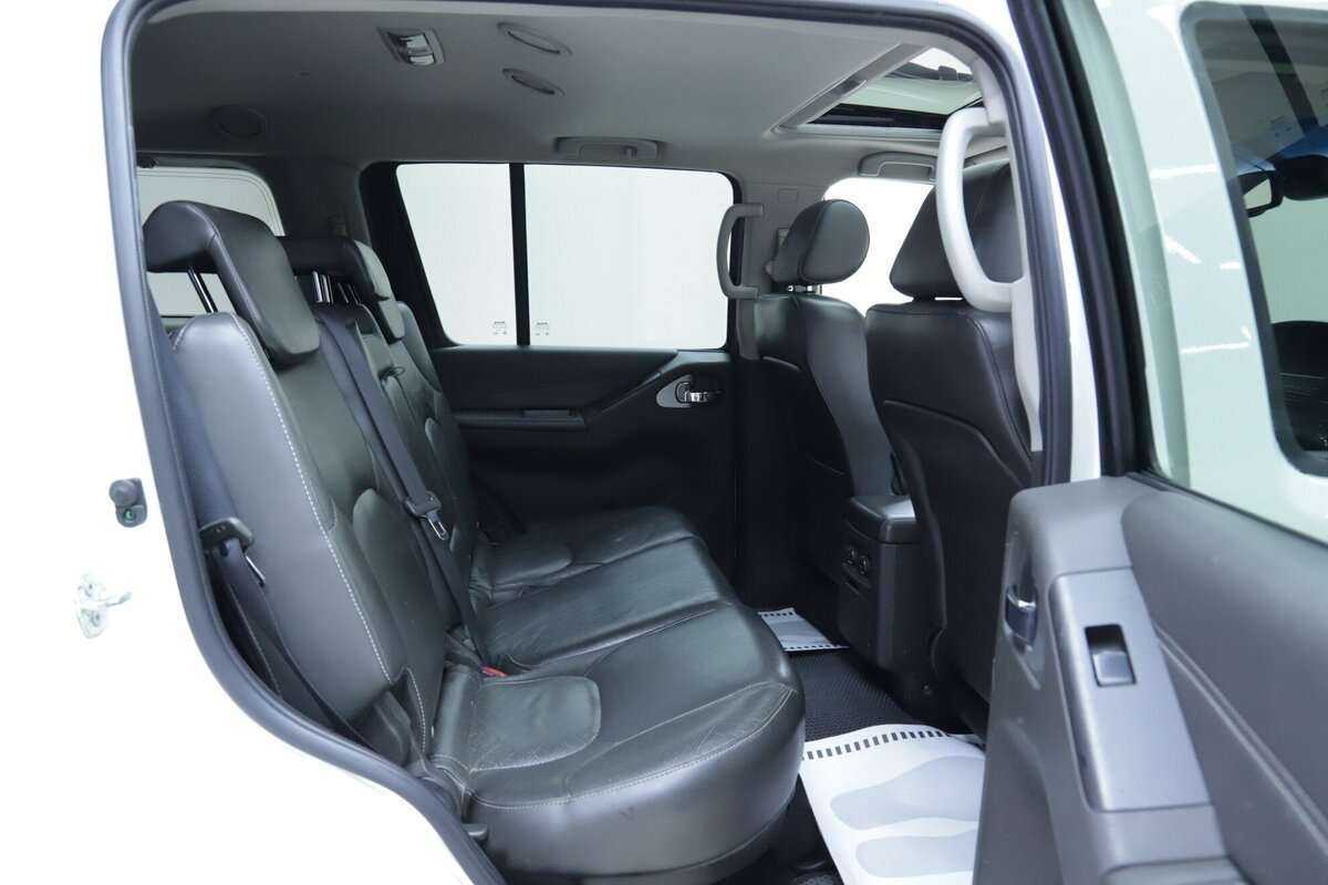 Nissan Pathfinder с пробегом — 2012 год. Фото: #17