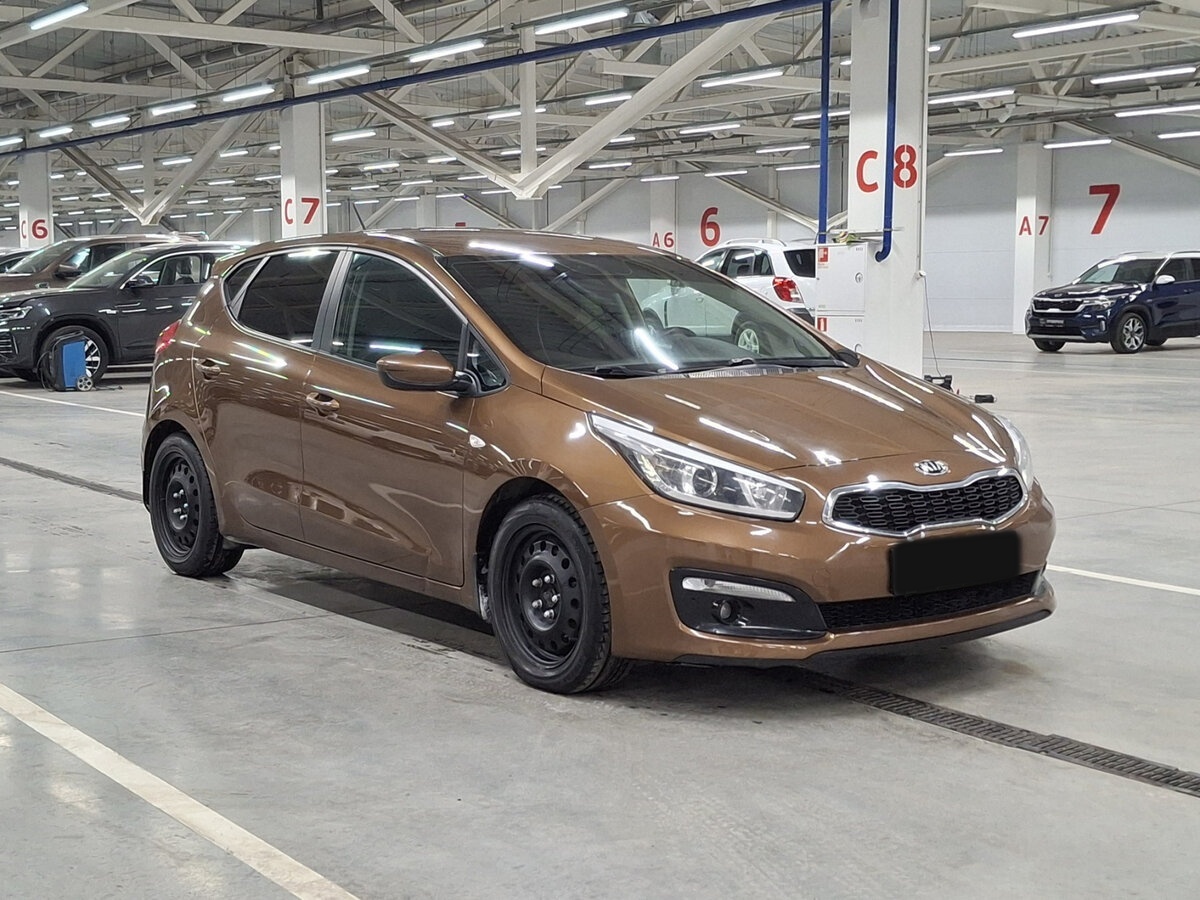 Kia Ceed с пробегом — 2015 год. Фото: #2