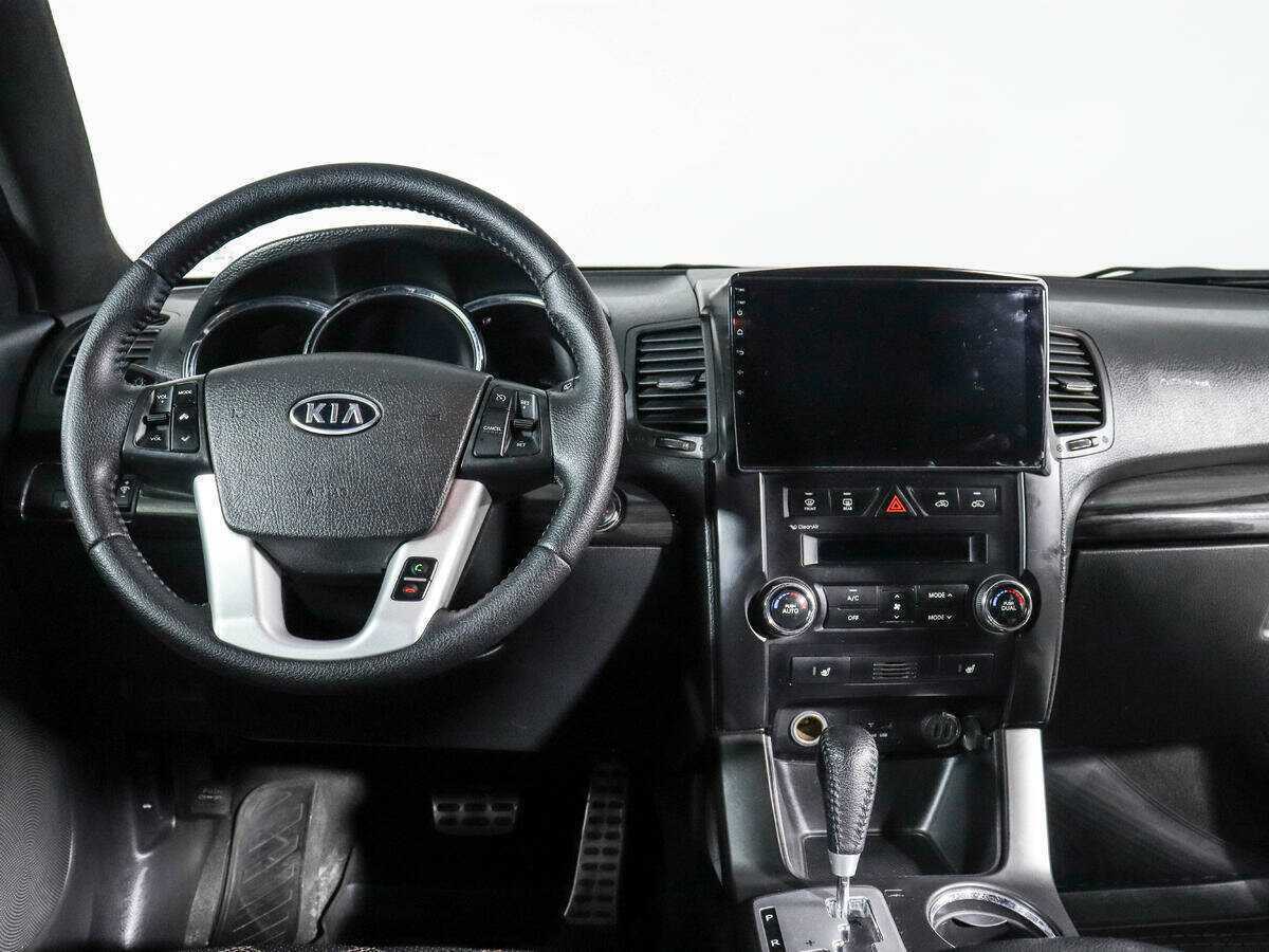 Kia Sorento с пробегом — 2012 год. Фото: #10