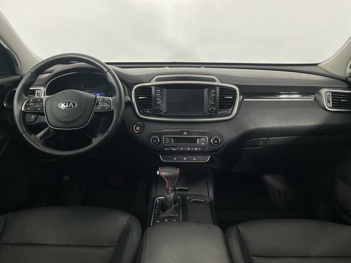 Kia Sorento с пробегом — 2018 год. Фото: #6