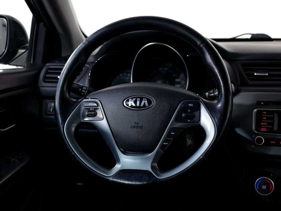 Kia Rio с пробегом — 2017 год. Фото: #11