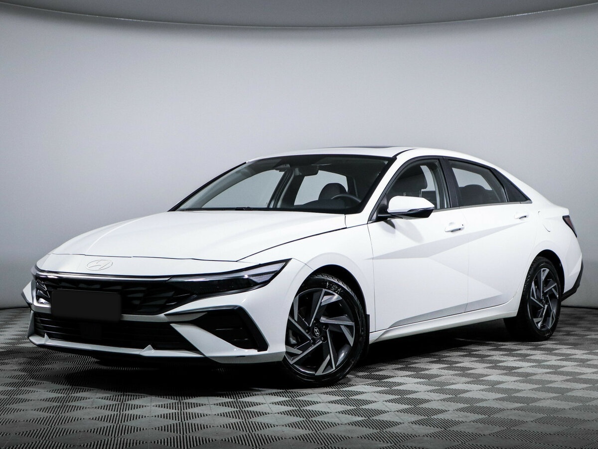 Hyundai Elantra с пробегом — 2023 год. Посмотреть фото
