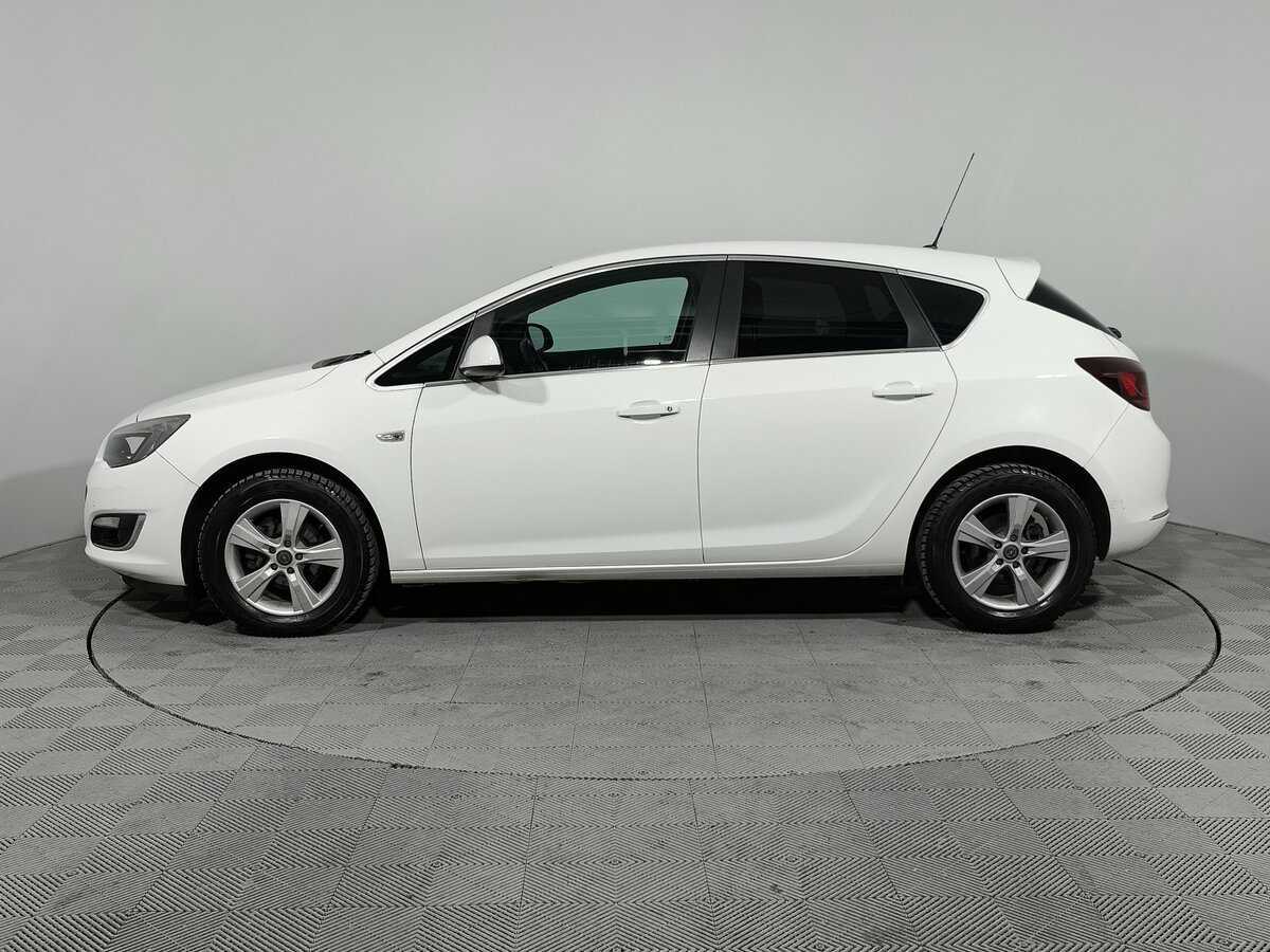 Opel Astra с пробегом — 2014 год. Фото: #3