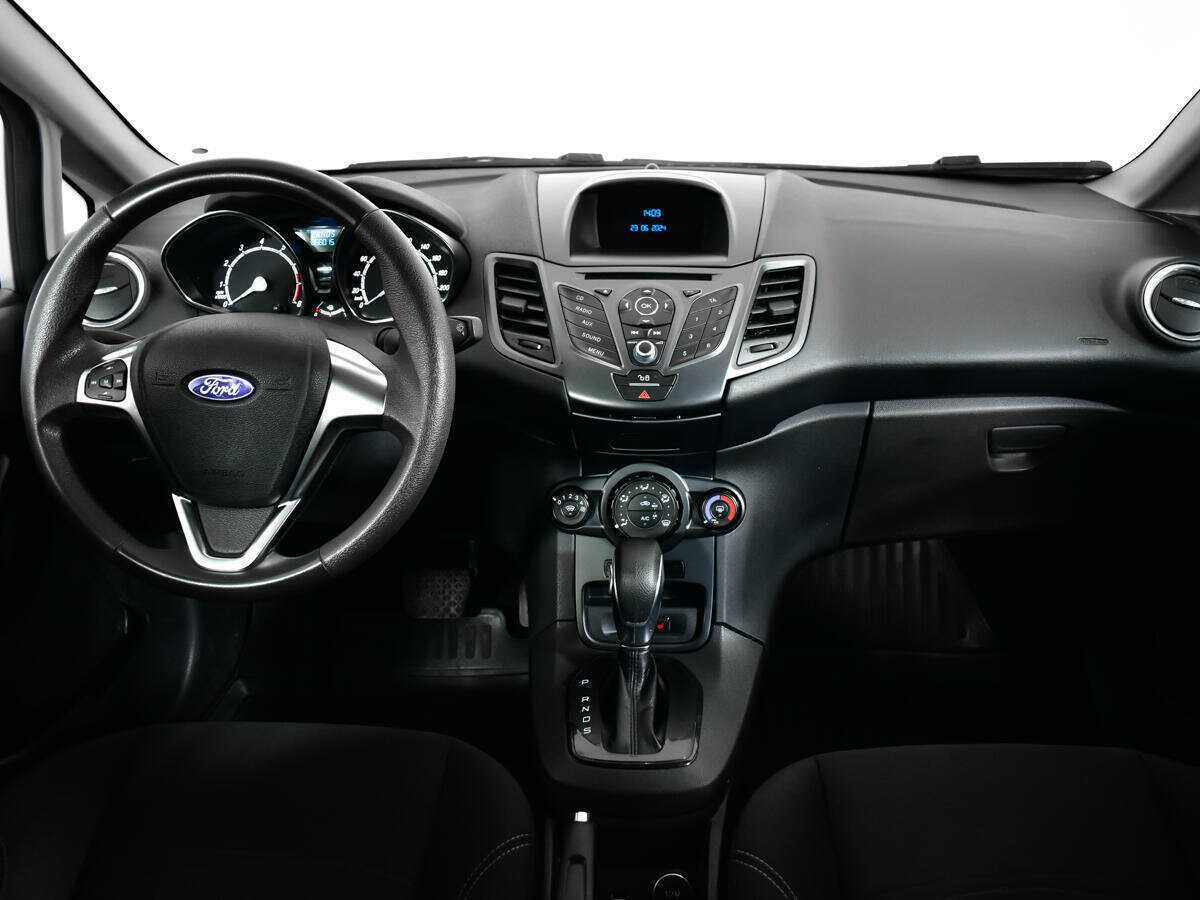 Ford Fiesta с пробегом — 2017 год. Фото: #11