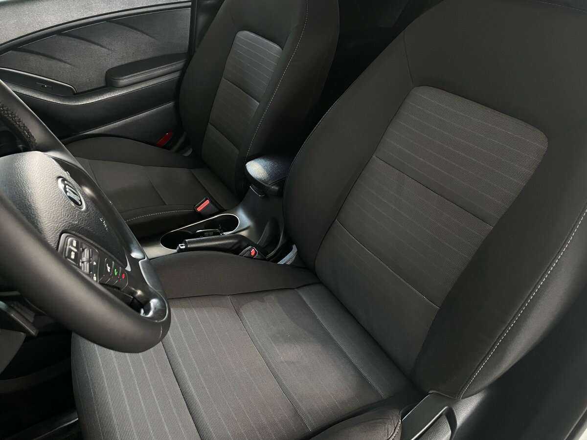 Kia Cerato с пробегом — 2014 год. Фото: #16