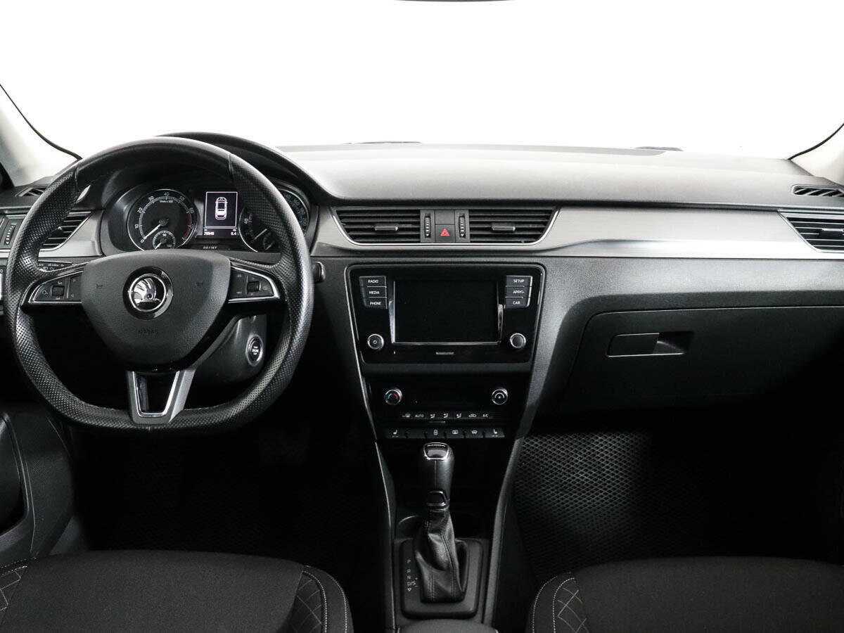 Skoda Rapid с пробегом — 2019 год. Фото: #10