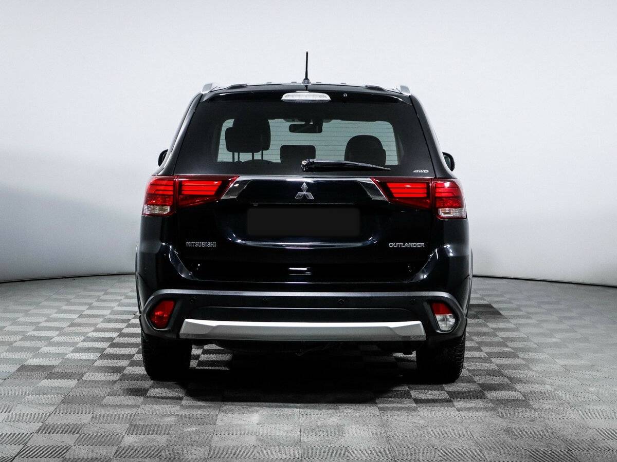 Mitsubishi Outlander с пробегом — 2015 год. Фото: #5