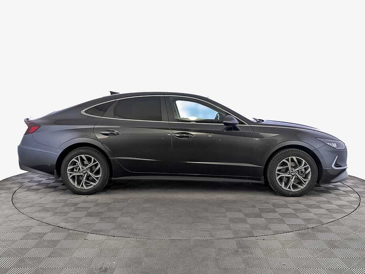 Hyundai Sonata с пробегом — 2022 год. Фото: #3