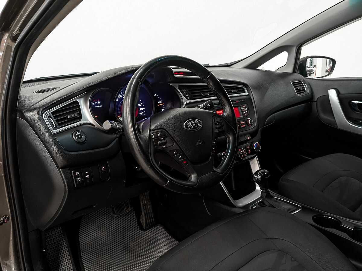 Kia Ceed с пробегом — 2016 год. Фото: #14