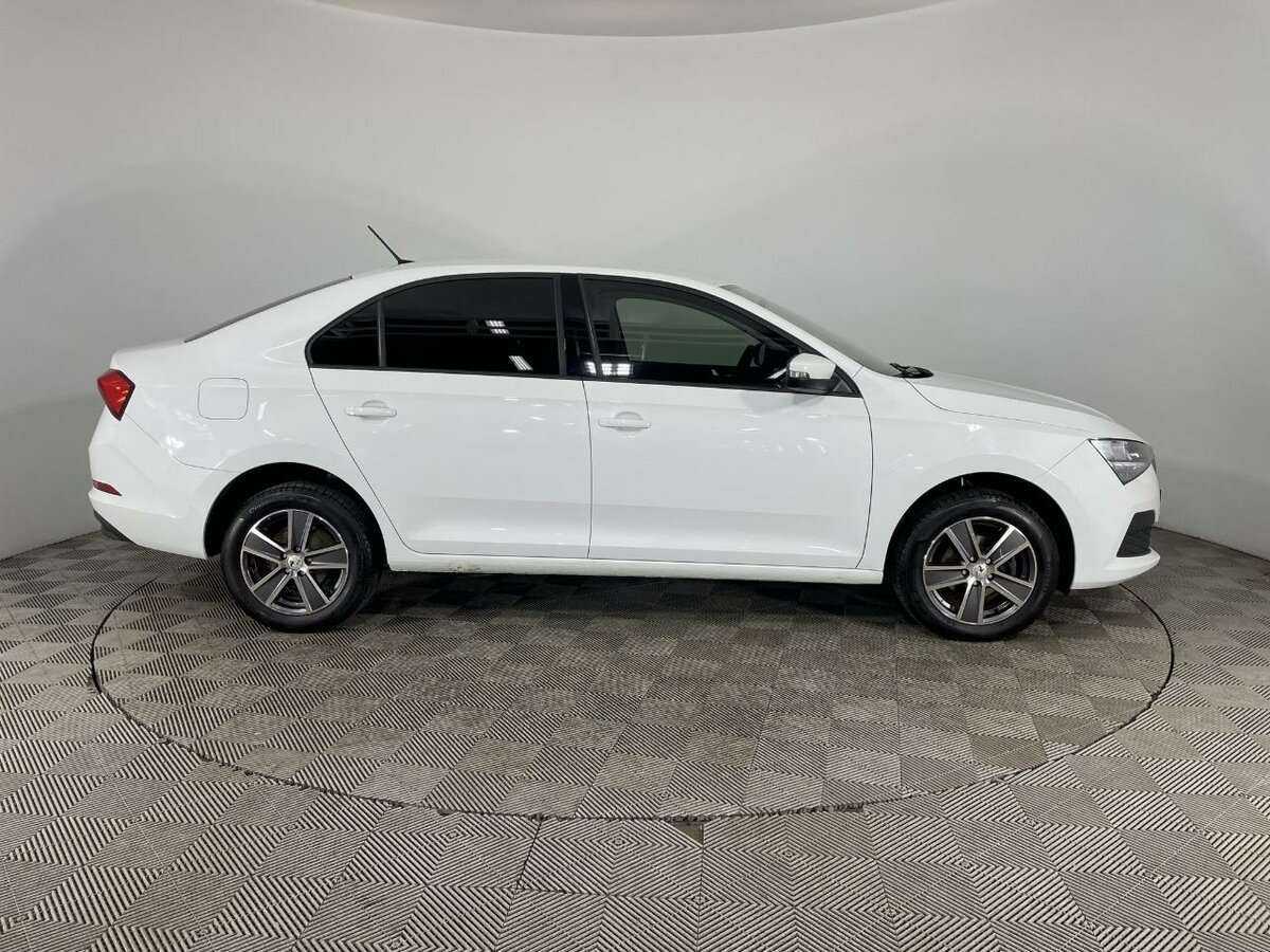 Skoda Rapid с пробегом — 2021 год. Фото: #3