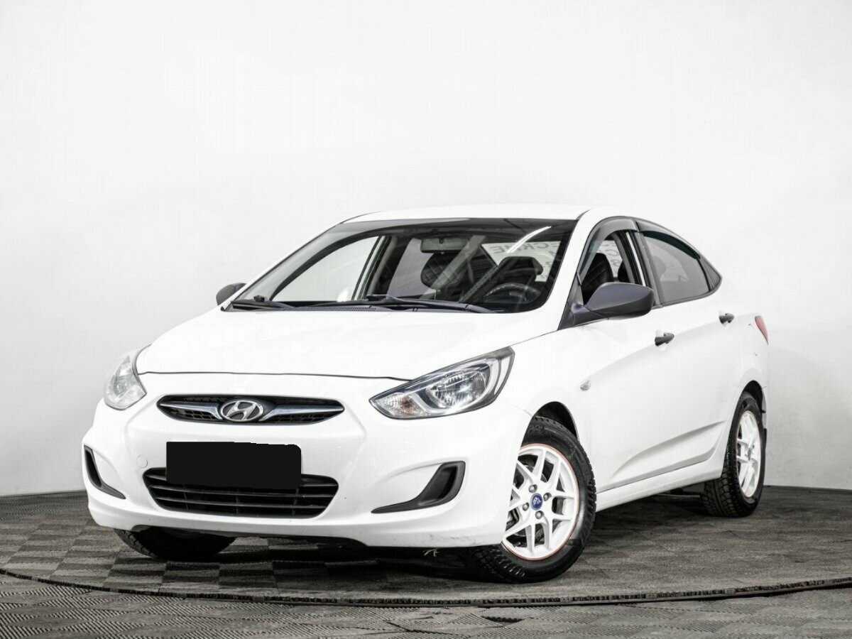 Hyundai Solaris с пробегом — 2013 год. Фото: #0