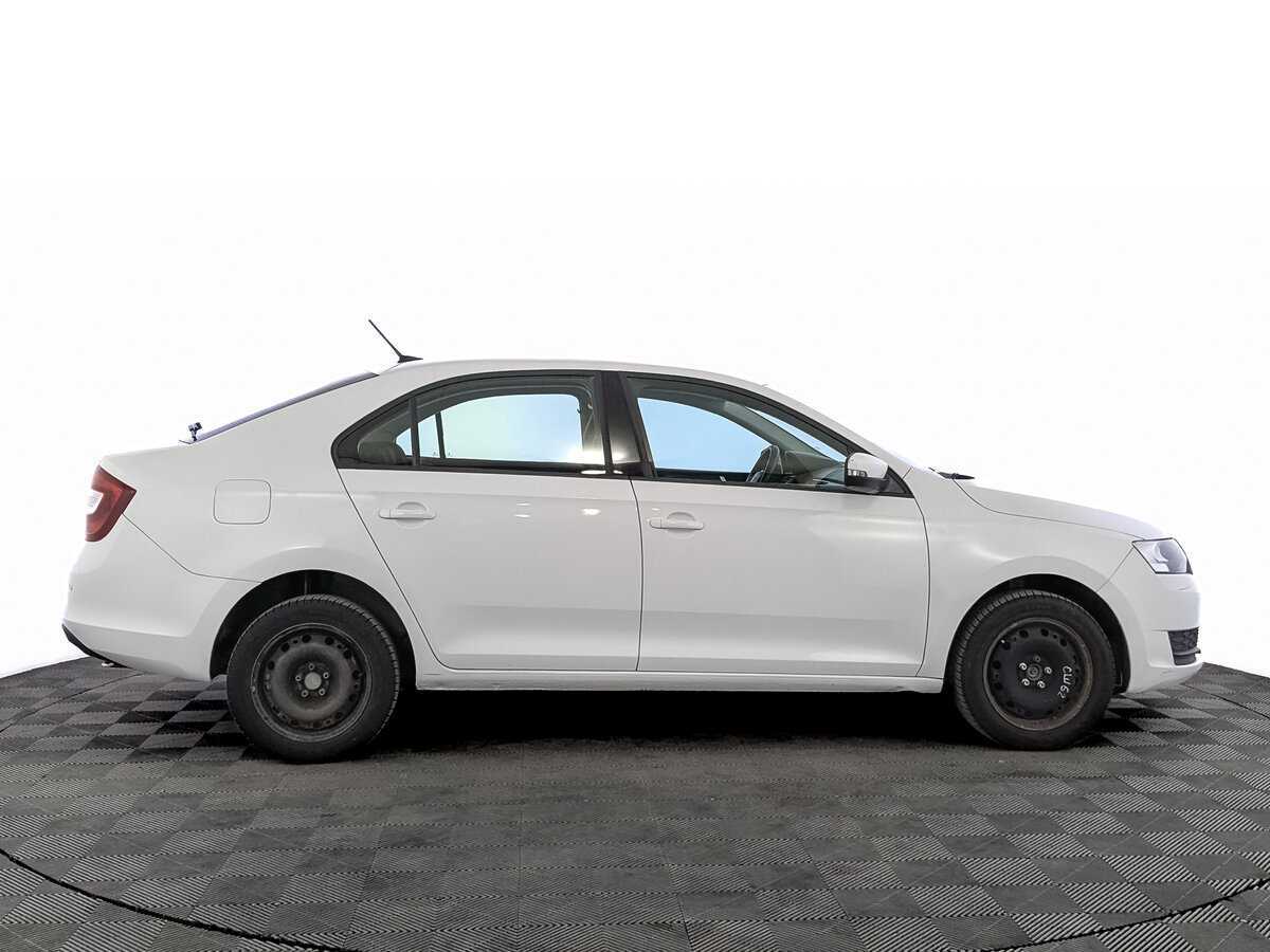 Skoda Rapid с пробегом — 2019 год. Фото: #3