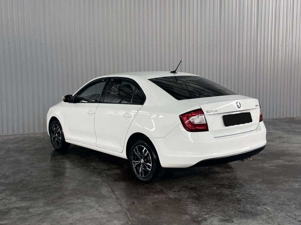 Skoda Rapid с пробегом — 2019 год. Фото: #6