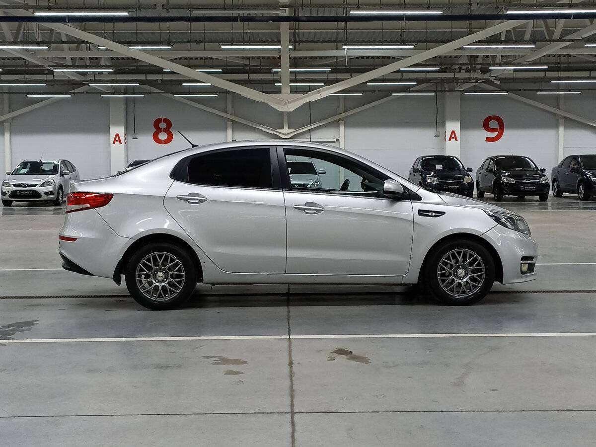 Kia Rio с пробегом — 2015 год. Фото: #3