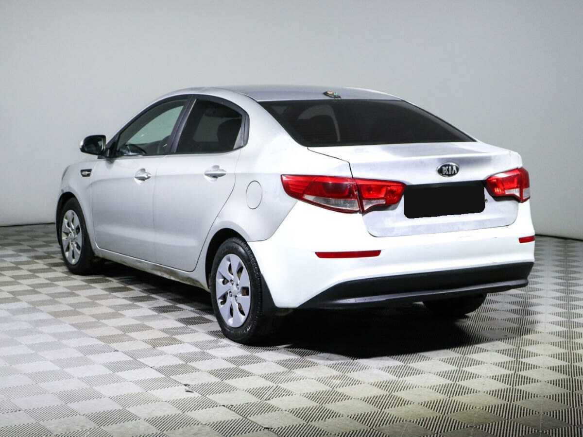 Kia Rio с пробегом — 2017 год. Фото: #6