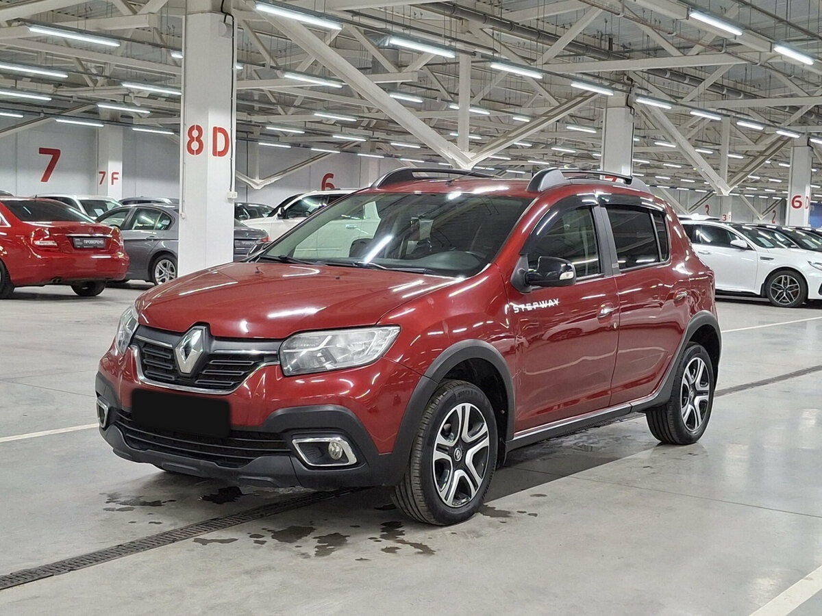 Renault Sandero с пробегом — 2018 год. Посмотреть фото