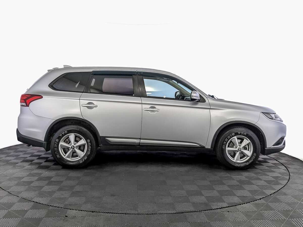 Mitsubishi Outlander с пробегом — 2019 год. Фото: #3