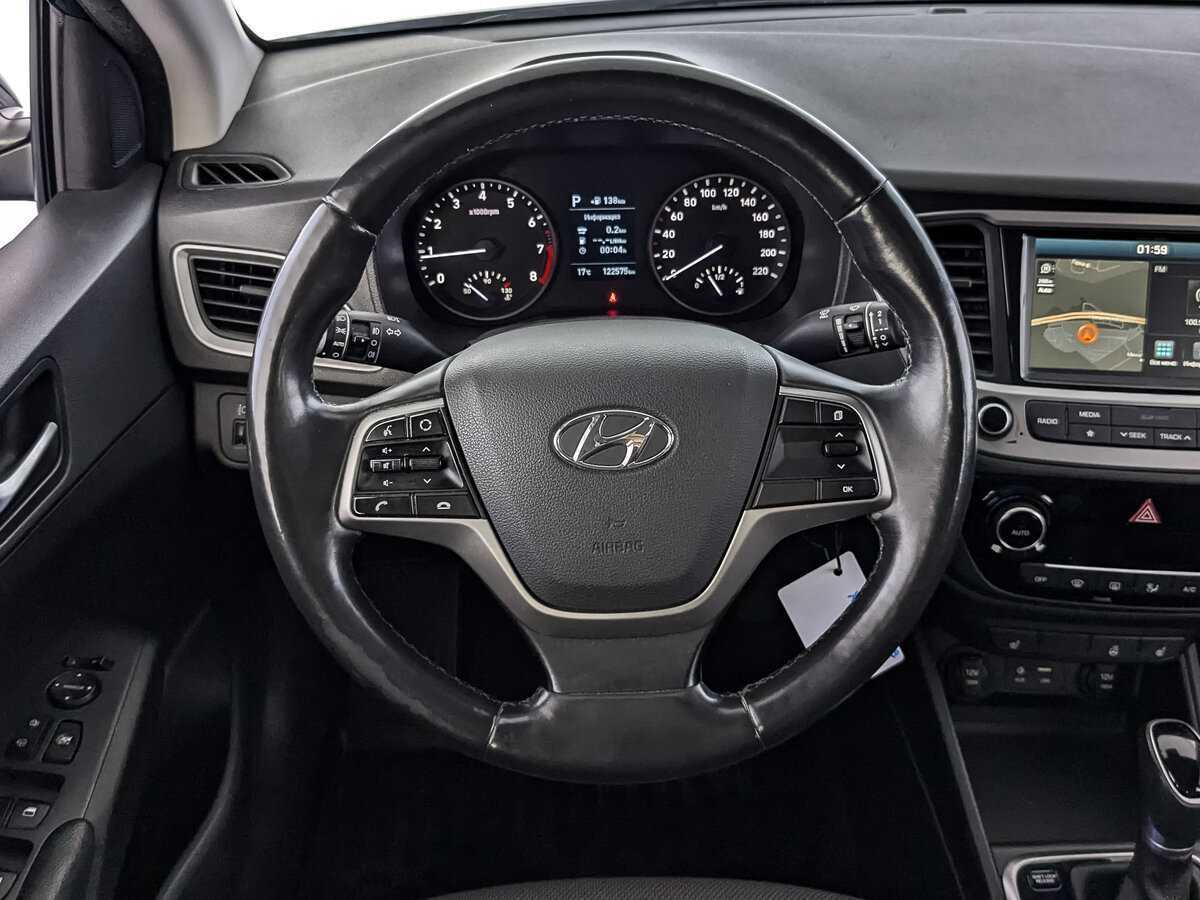Hyundai Solaris с пробегом — 2018 год. Фото: #17