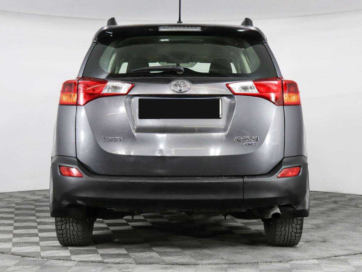 Toyota RAV4 с пробегом — 2014 год. Фото: #5