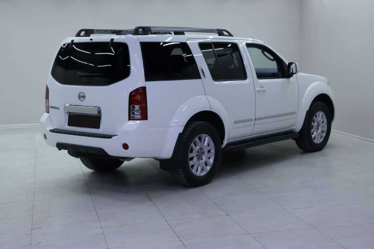 Nissan Pathfinder с пробегом — 2012 год. Фото: #3