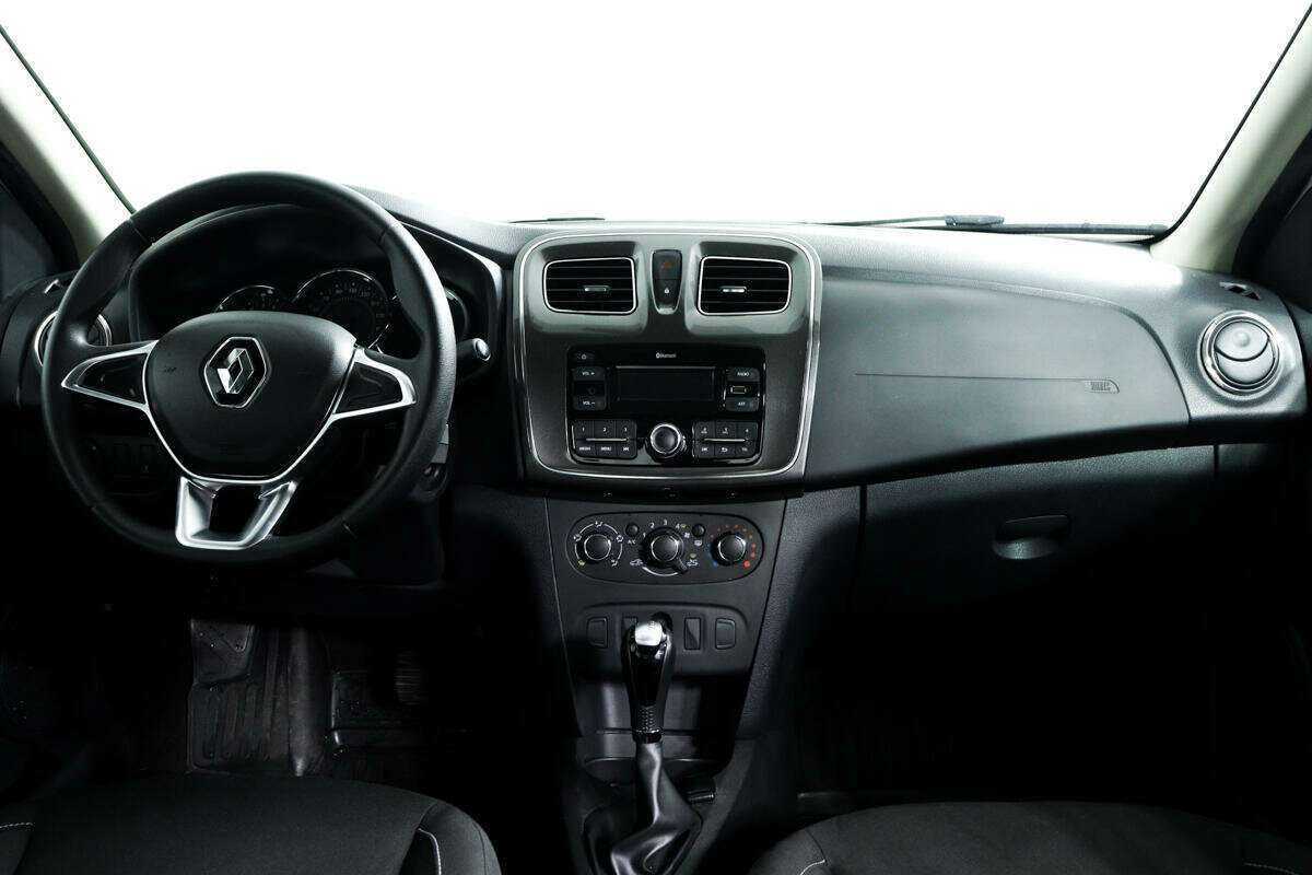 Renault Logan с пробегом — 2020 год. Фото: #10