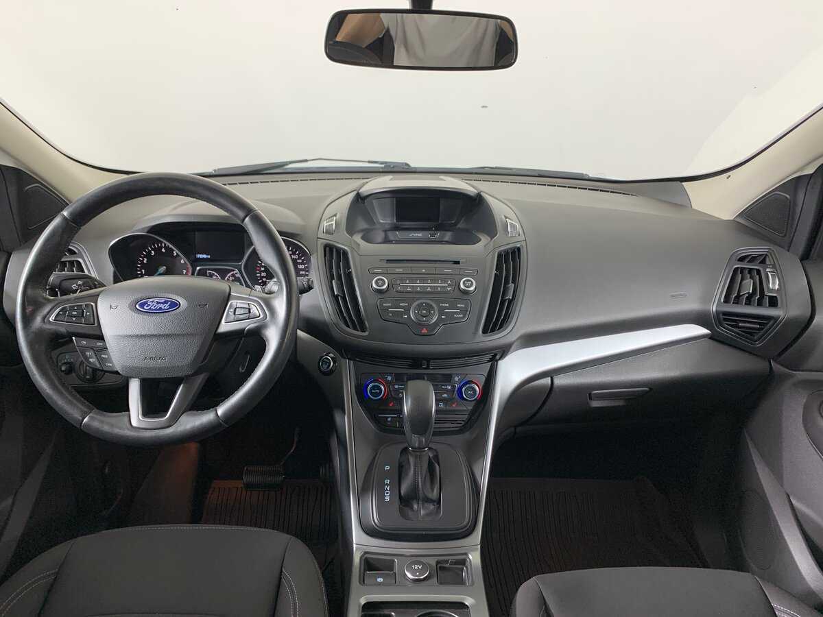 Ford Kuga с пробегом — 2017 год. Фото: #12