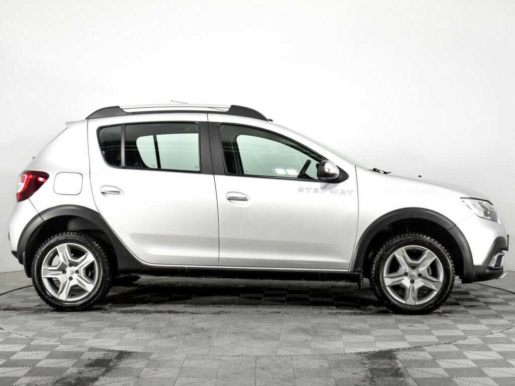 Renault Sandero с пробегом — 2019 год. Фото: #3