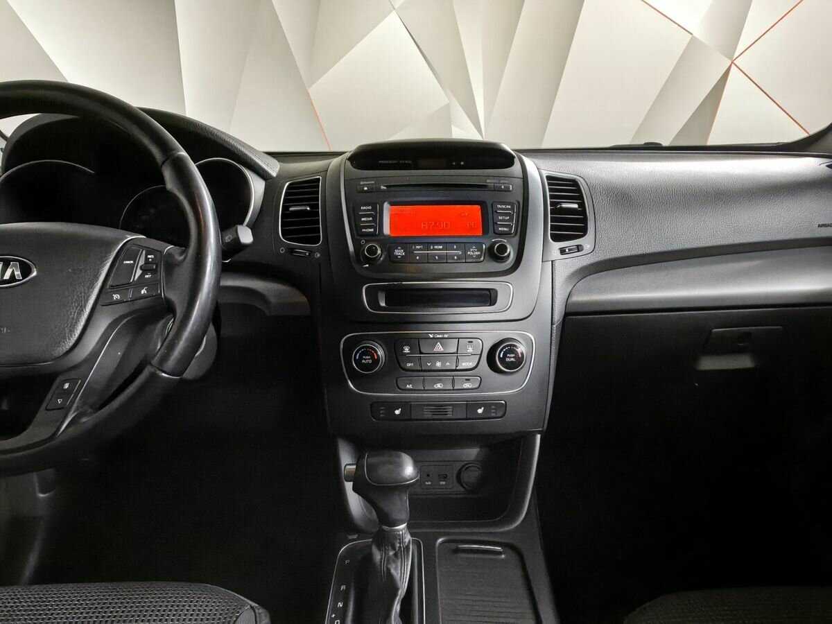 Kia Sorento с пробегом — 2013 год. Фото: #10