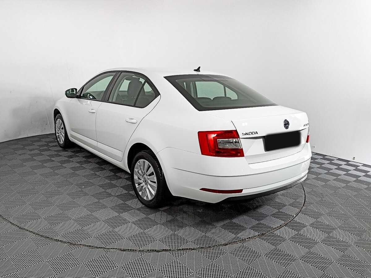 Skoda Octavia с пробегом — 2020 год. Фото: #6