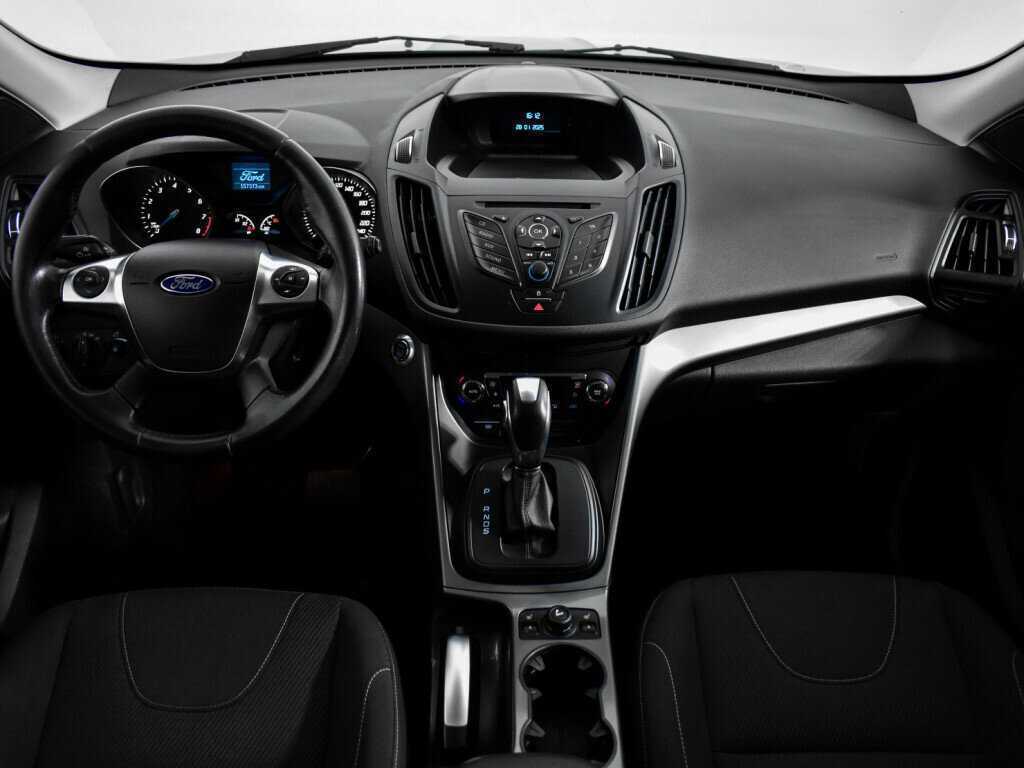 Ford Kuga с пробегом — 2015 год. Фото: #12