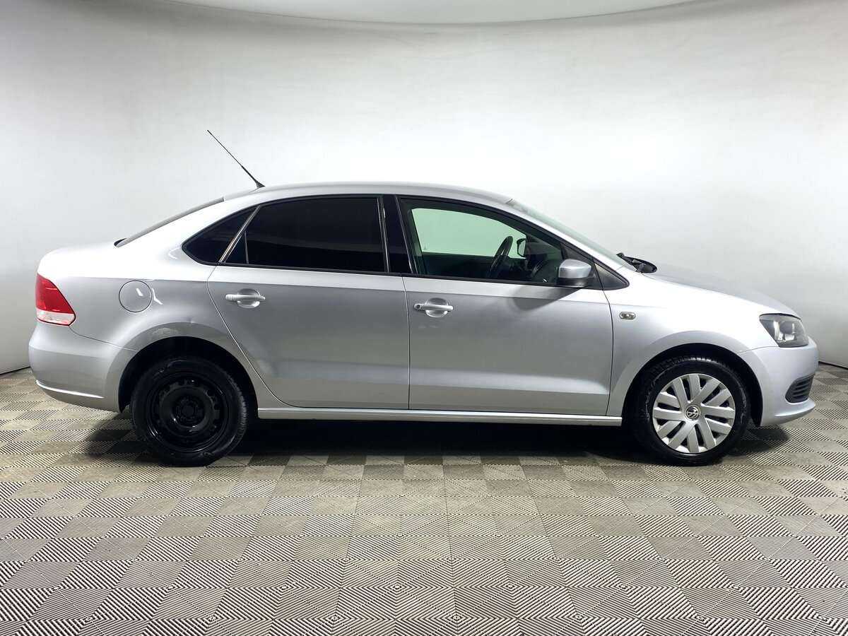 Volkswagen Polo с пробегом — 2012 год. Фото: #3