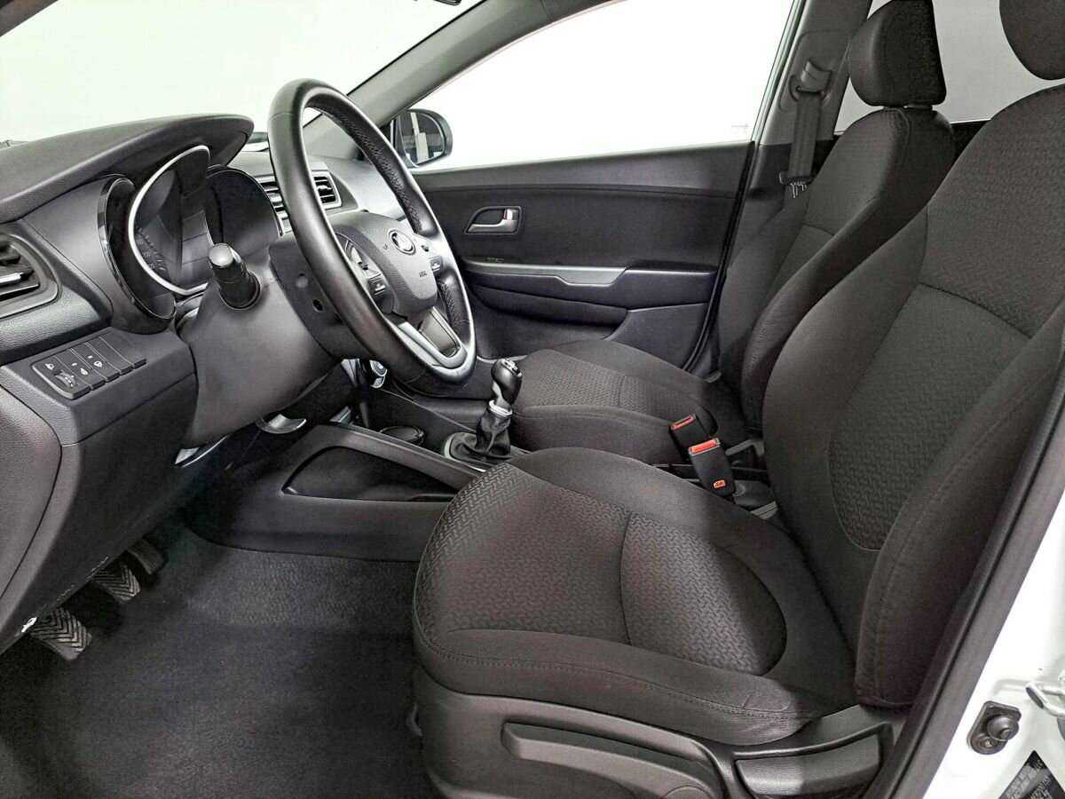 Kia Rio с пробегом — 2014 год. Фото: #13