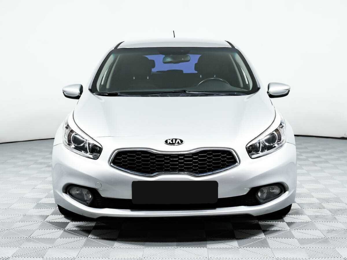 Kia Ceed с пробегом — 2012 год. Фото: #1