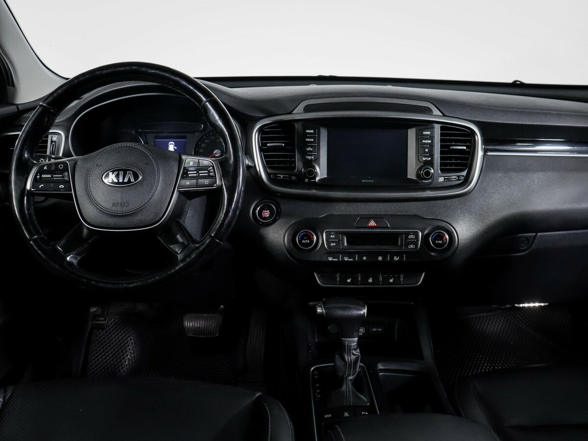 Kia Sorento с пробегом — 2019 год. Фото: #9
