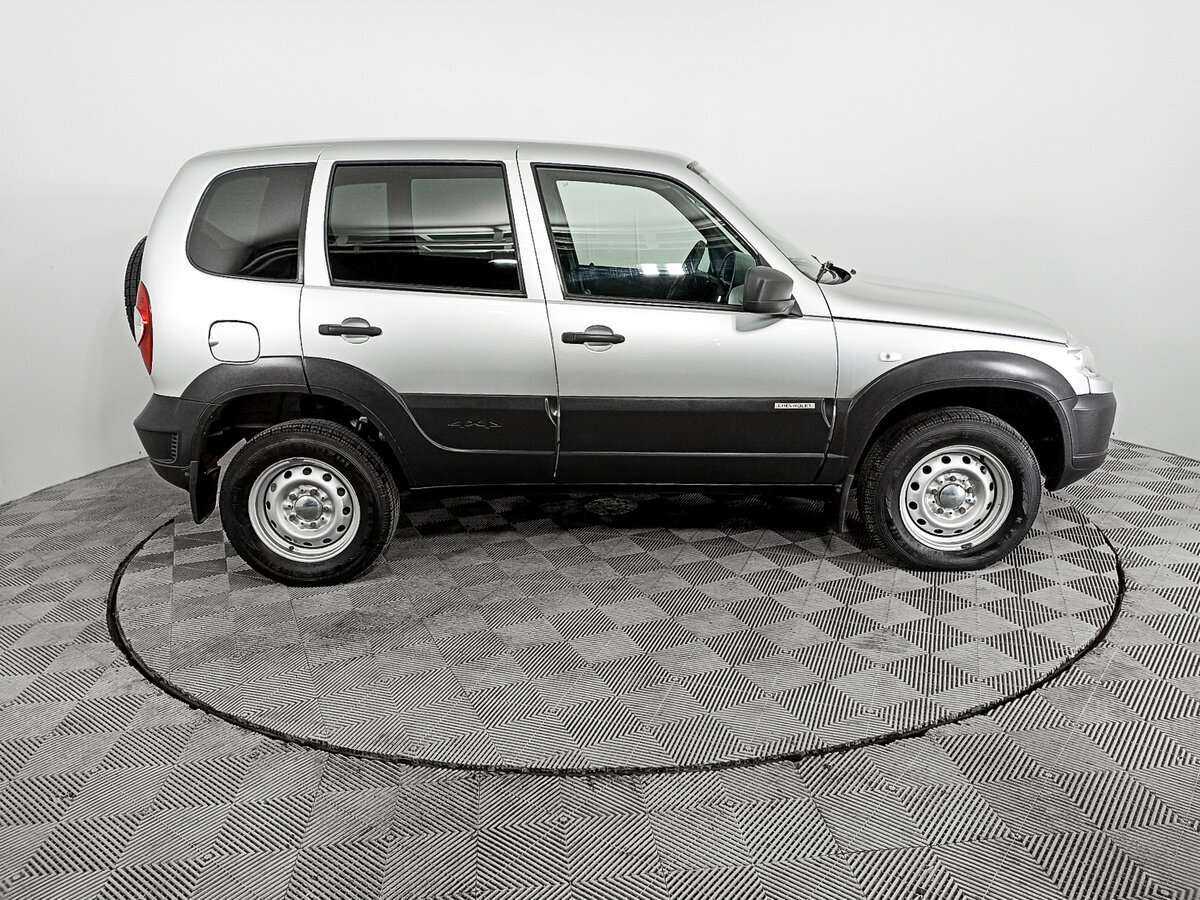 Chevrolet Niva с пробегом — 2017 год. Фото: #3