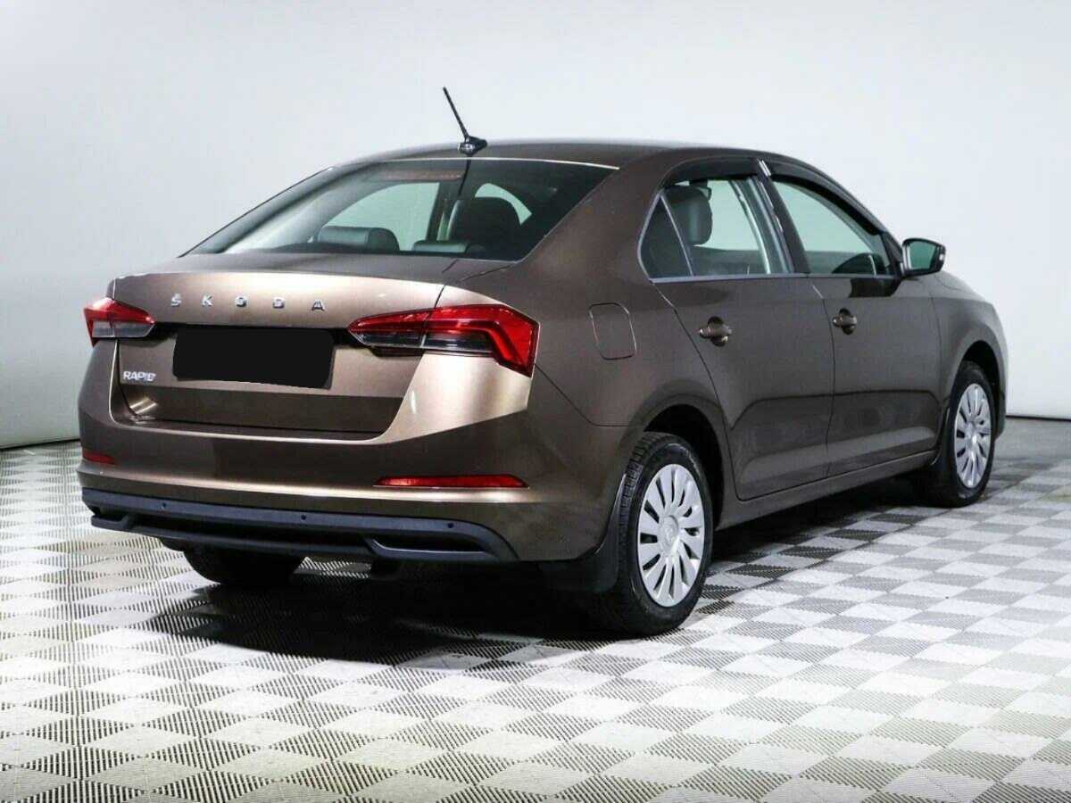 Skoda Rapid с пробегом — 2021 год. Фото: #3