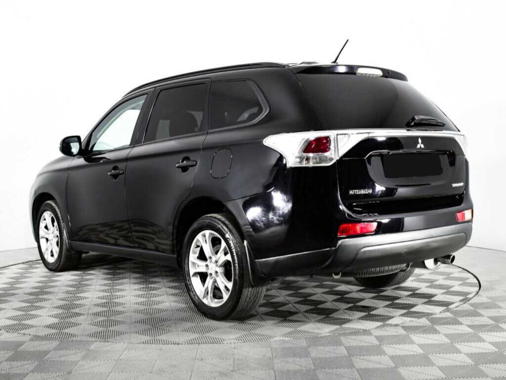 Mitsubishi Outlander с пробегом — 2012 год. Фото: #6