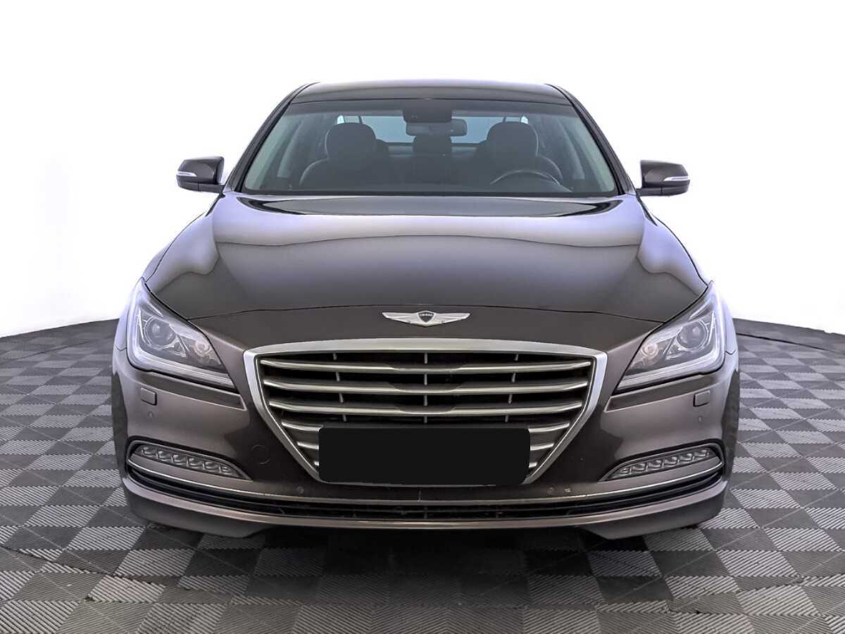 Hyundai Genesis с пробегом — 2015 год. Фото: #1