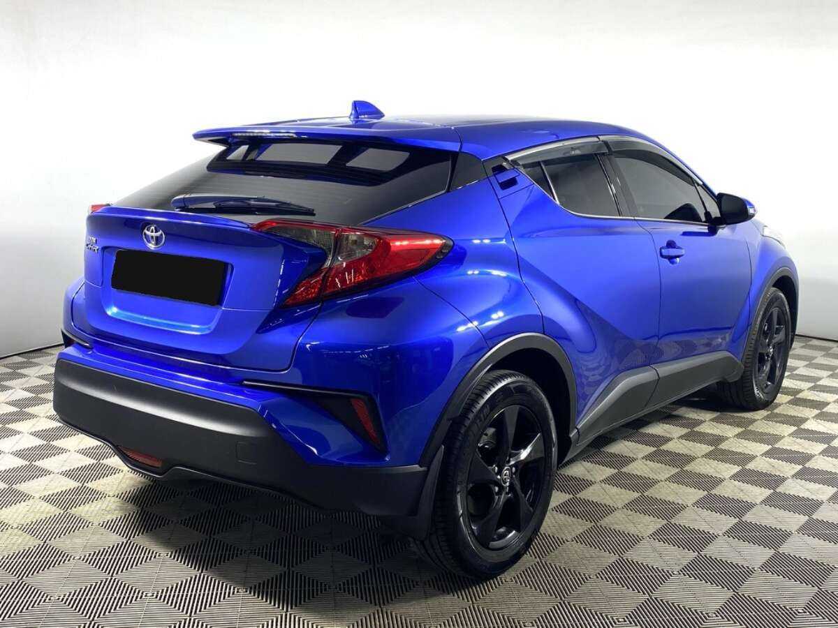 Toyota C-HR с пробегом — 2019 год. Фото: #3