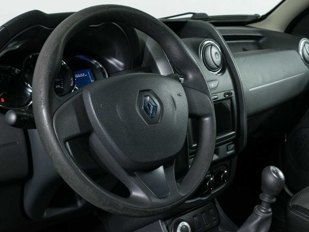 Renault Duster с пробегом — 2016 год. Фото: #11