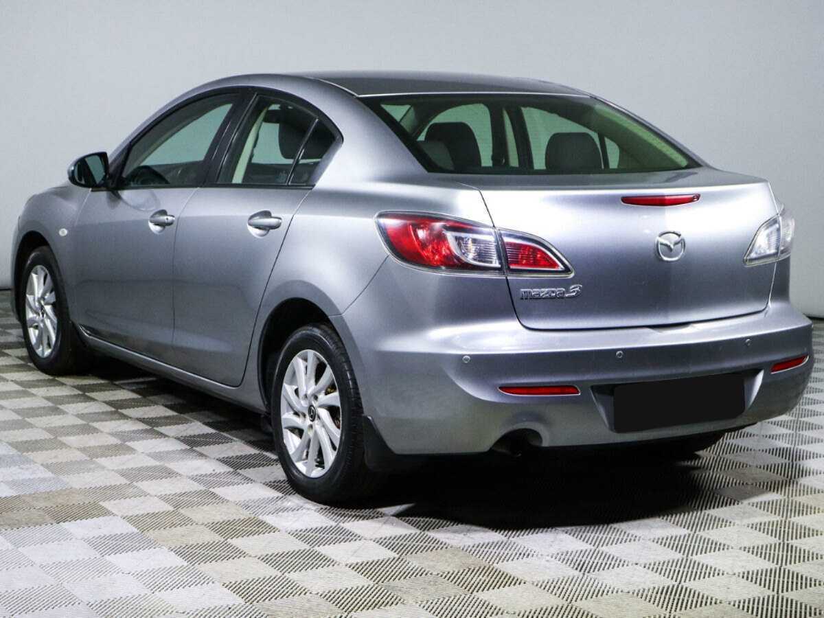 Mazda 3 с пробегом — 2013 год. Фото: #6
