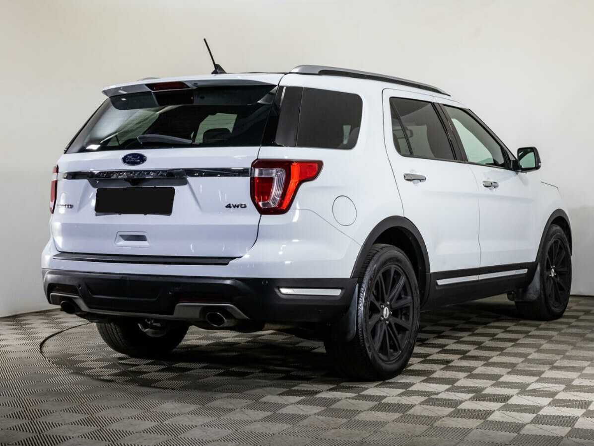 Ford Explorer с пробегом — 2018 год. Фото: #3