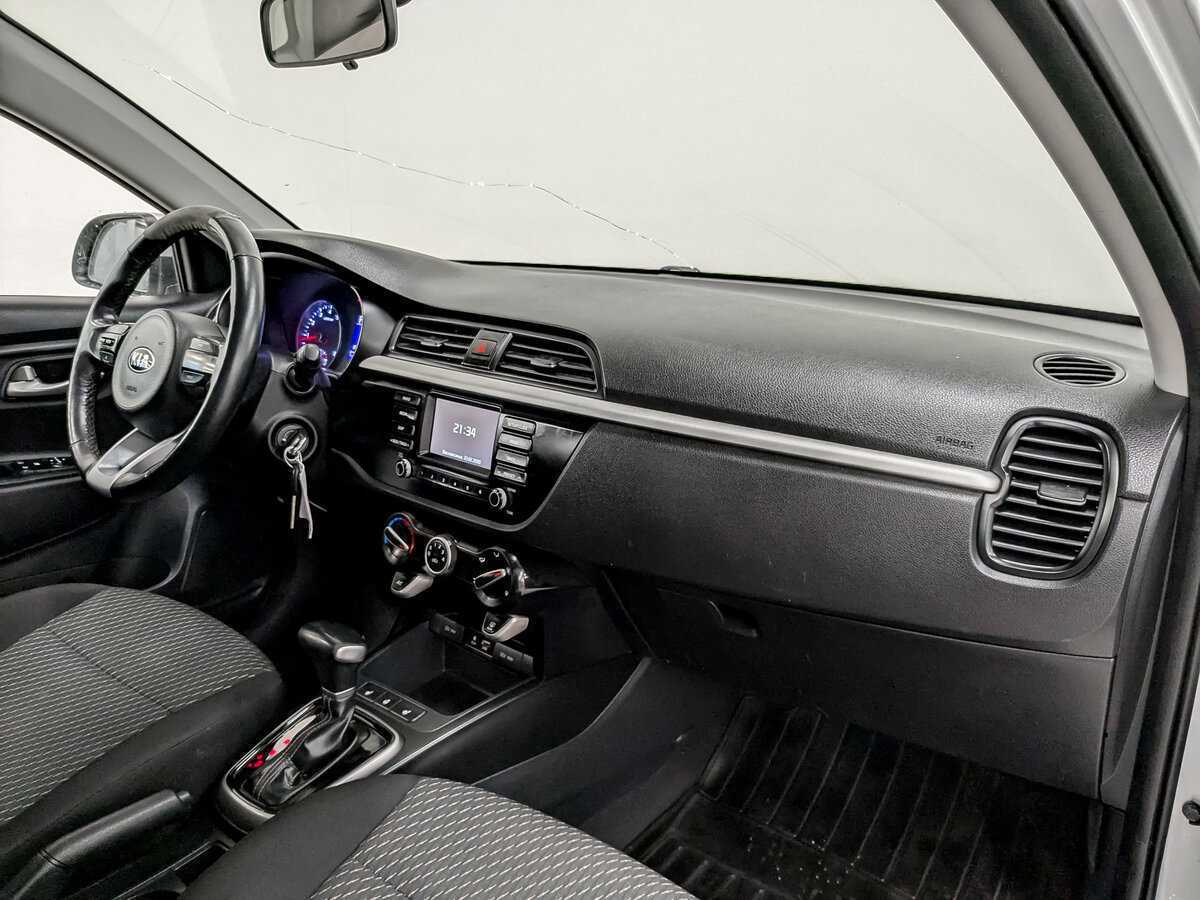 Kia Rio с пробегом — 2020 год. Фото: #10