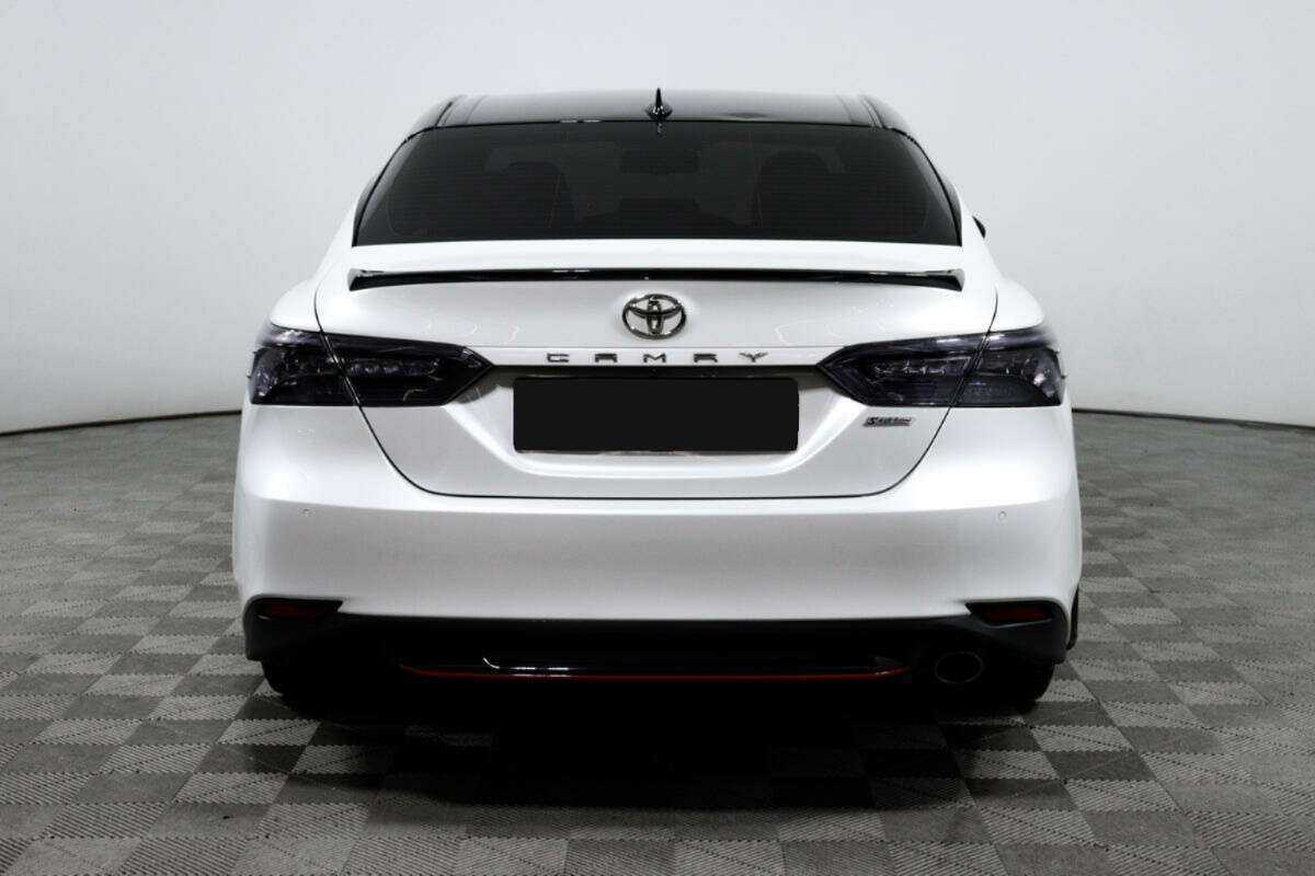 Toyota Camry с пробегом — 2021 год. Фото: #5