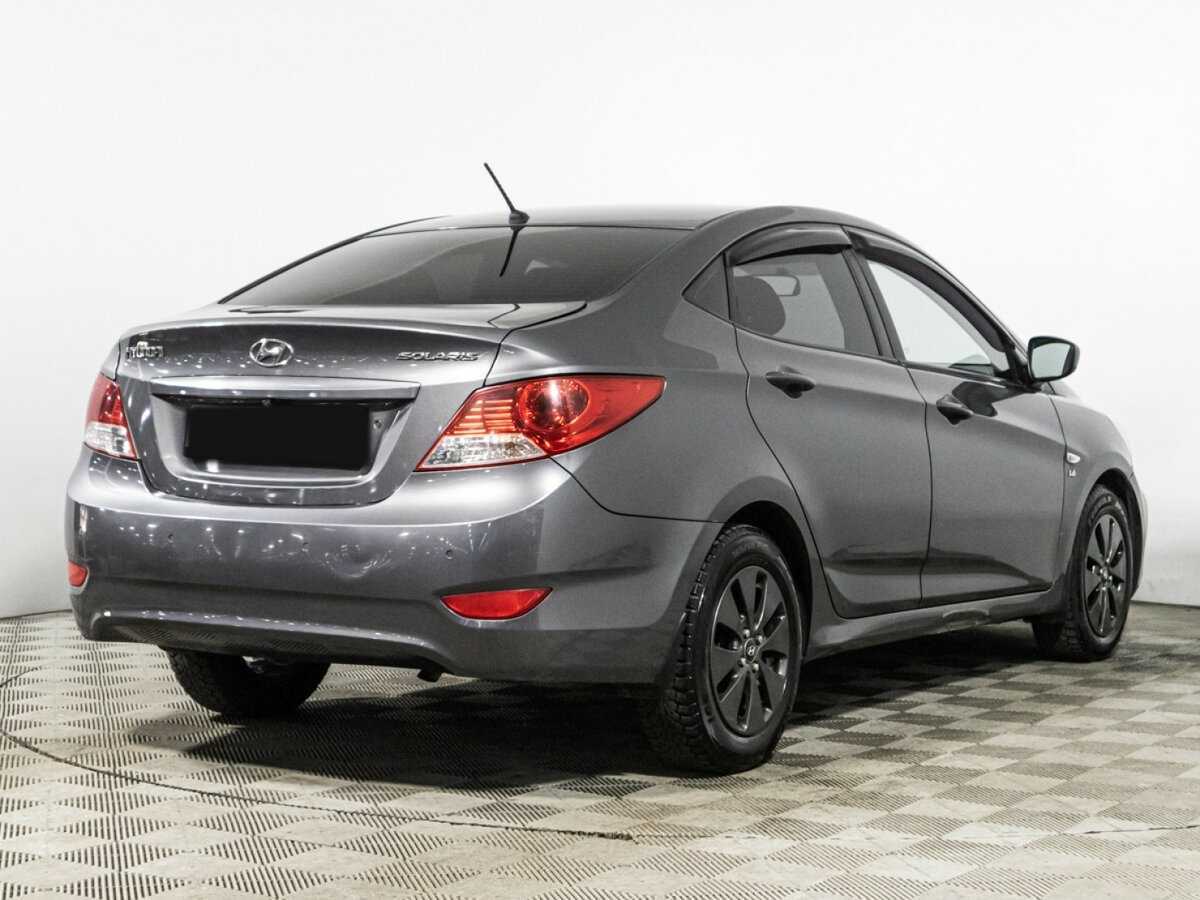 Hyundai Solaris с пробегом — 2013 год. Фото: #4